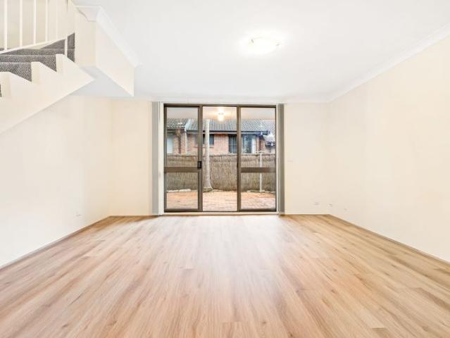 New Renovated Two Bedroom Townhouse with Courtyard