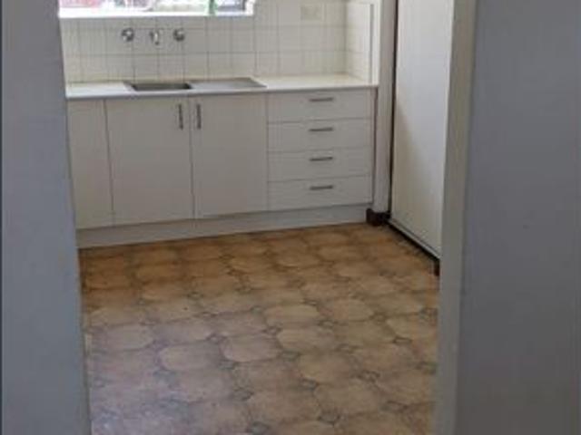 New Renovated 2 Bedroom Ground Floor Unit In Elizabeth Vale