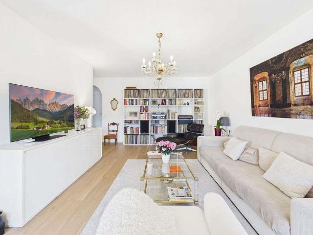 New – Renovated 3.5 room apartment in Breganzona