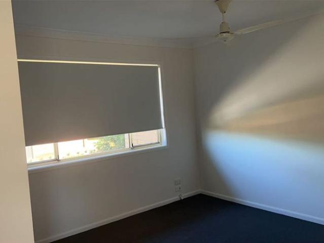 New Renovated 3 bedroom modern townhouse