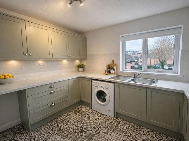 New Walls, Totterdown BS4, 1 bed flat to rent, £1,225 pcm | PrimeLocation