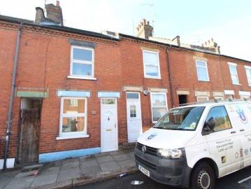 New Town Street, Luton LU1, 3 bed terraced house to rent, £1,600 pcm | PrimeLocation