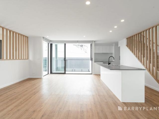 New Townhouse in Prime Location