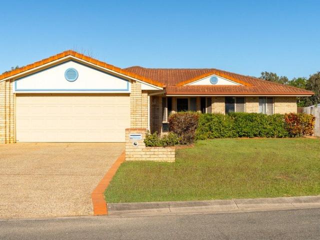 Family Living on 800m² with a Pool