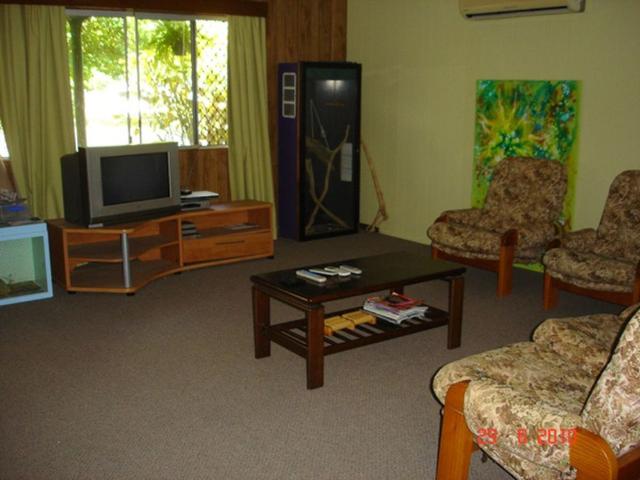 New To The Rental Market? Fully Furnished Bedroom Available!