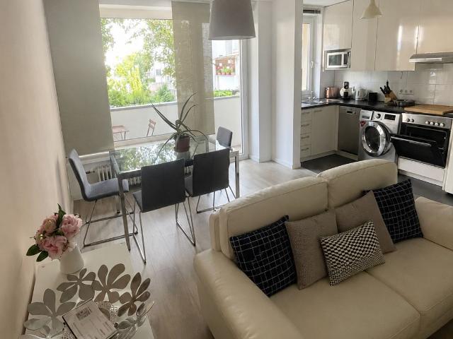 New, Temporary Living at Florapark: Freshly modernized, fully furnished 3 room apartment house in popular area, Dusseldorf Amsterdam Apartments for Rent