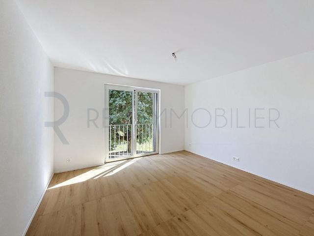 New triplex in villa with terrace and garden