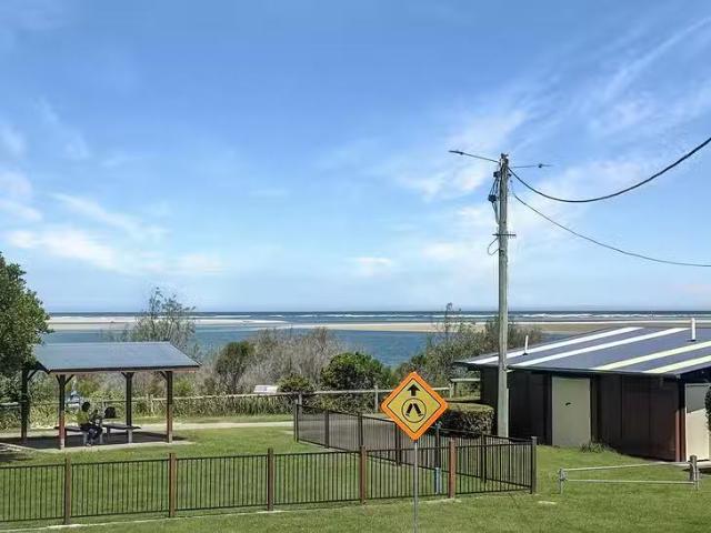 Rental! UNIT 1/39 Esplanade, Golden Beach, QLD 4551