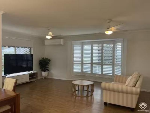 For Rent! Urraween House for rent Listed by Diane Baek of The.