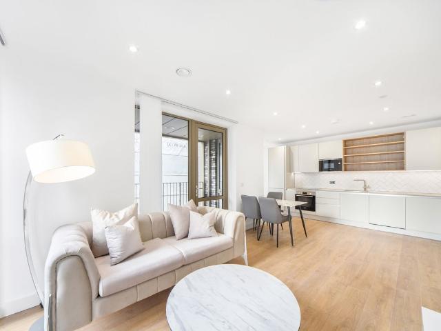 New Village Avenue, London E14, 2 bed flat to rent, £2,500 pcm | PrimeLocation