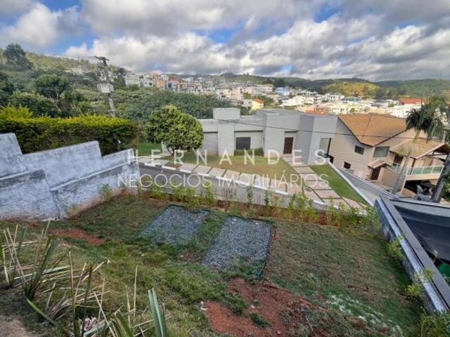 New Ville, imóvel com 361m² de Terreno sendo 3 suítes e 4 vagas, ao lado de Alphaville