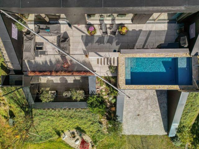 NEW YORK TIMES FEATURED: Reduktion in ihrer luxuriösesten Form. Einzigartige Architekten Villa 25 Minuten von Wien