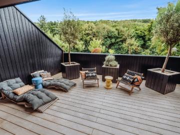 NEW YORK TIMES FEATURED: Reduktion in ihrer luxuriösesten Form. Einzigartige Architekten Villa 25 Minuten zur Stadtgrenze Wien