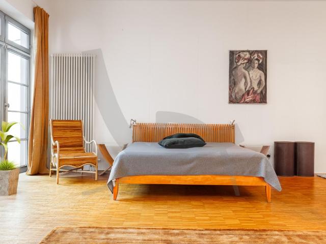New York Factory living