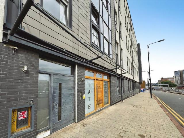 New York Road, Leeds, West Yorkshire. 2 bed flat to rent £1,100 pcm £254 pw