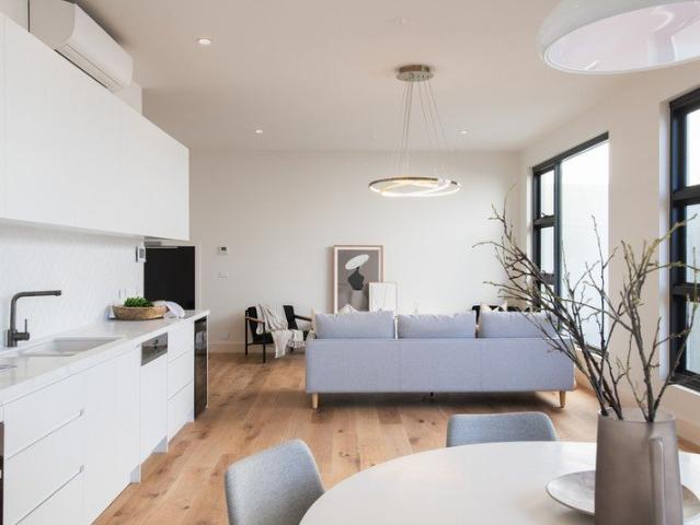 New York Style Inner City Residence