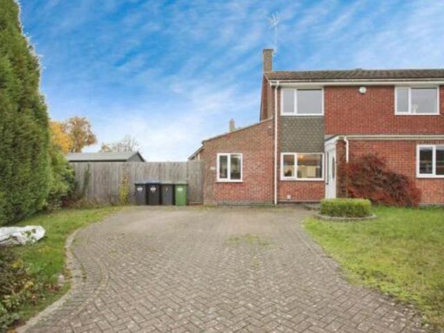 Newall Close, Clifton Upon Dunsmore, 4 Bedroom Semi detached
