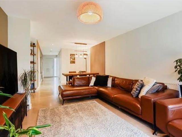 Newall Avenue, Craigowl, Dundee, DD3 0FG