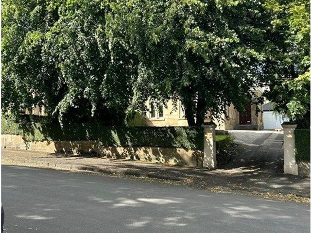 Newark Drive, Glasgow G41, 2 bed flat to rent, £1,550 pcm | PrimeLocation
