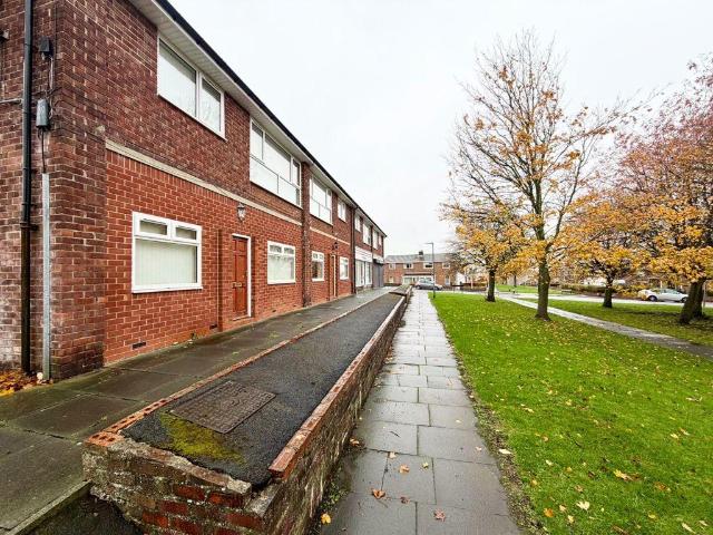 Newbank Walk, Blaydon On Tyne NE21 2 bed flat to rent £650 pcm £150 pw