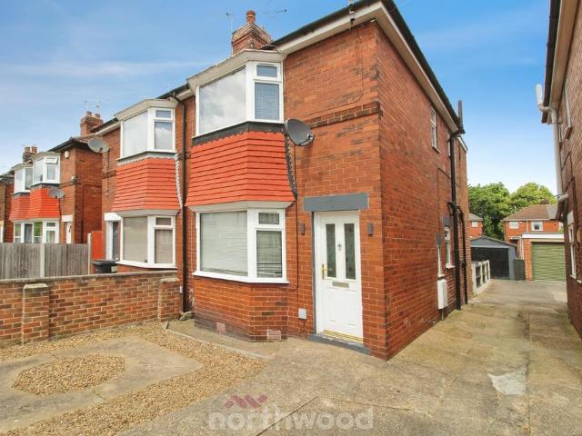Newbold Terrace, Doncaster DN5 2 bed semi detached house to rent £850 pcm £196 pw