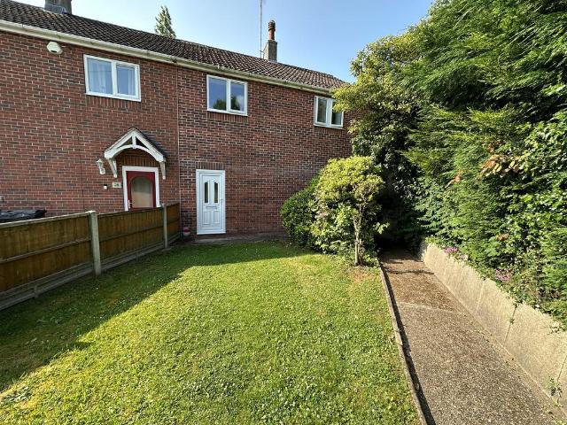 Newbould Crescent, Sheffield, S20 3 bed semi detached house to rent £995 pcm £230 pw