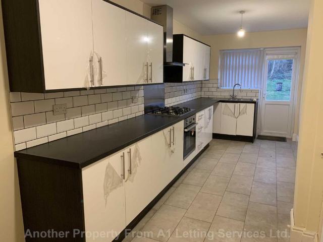 Newbridge Road, Bordesley Green 3 bed semi detached house to rent £1,500 pcm £346 pw