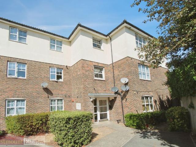 Newbury Close, Dartford DA2, 2 bed flat to rent, £1,500 pcm | PrimeLocation