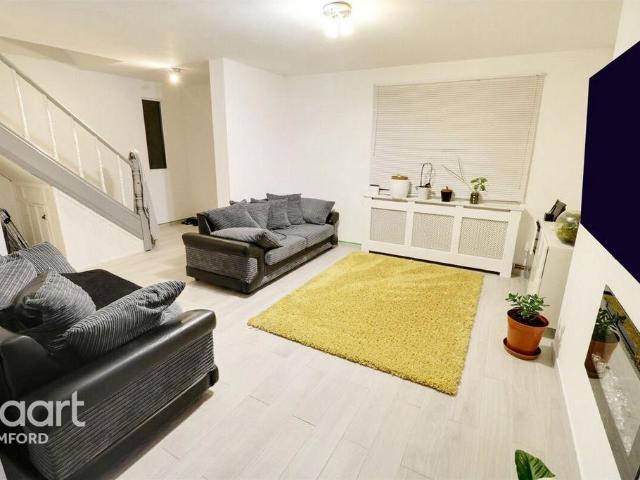 Newbury Walk, ROMFORD 1 bed in a house share to rent £850 pcm £196 pw
