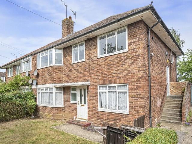 Newbury Way, Northolt UB5, 3 bed maisonette to rent, £1,800 pcm | PrimeLocation