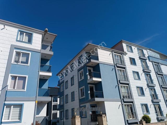 Akademi 1 Sitesinde Eşyalı 1+1 Ara Kat Kiralık Daire