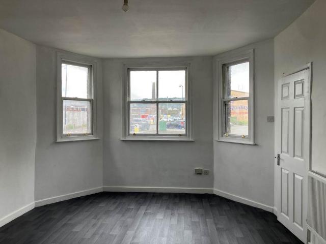 Newcastle Street, Stoke On Trent ST6 Studio to rent £475 pcm £110 pw