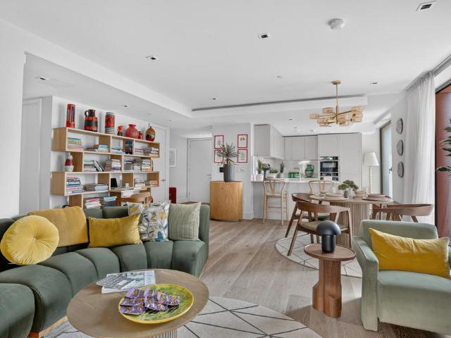 Newcastle Place, London W2 2 bed flat to rent £5,990 pcm £1,382 pw