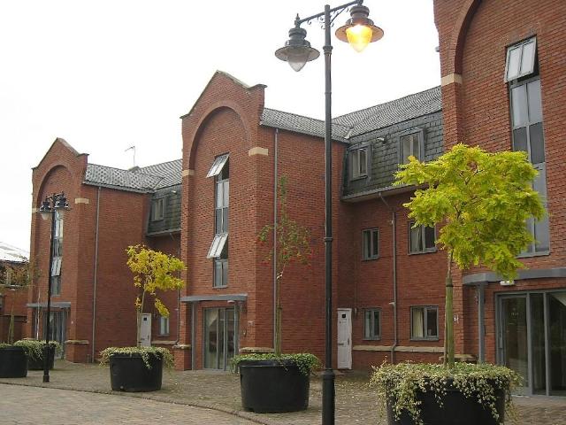 Newcastle Road, Stone, ST15 2 bed flat to rent £850 pcm £196 pw
