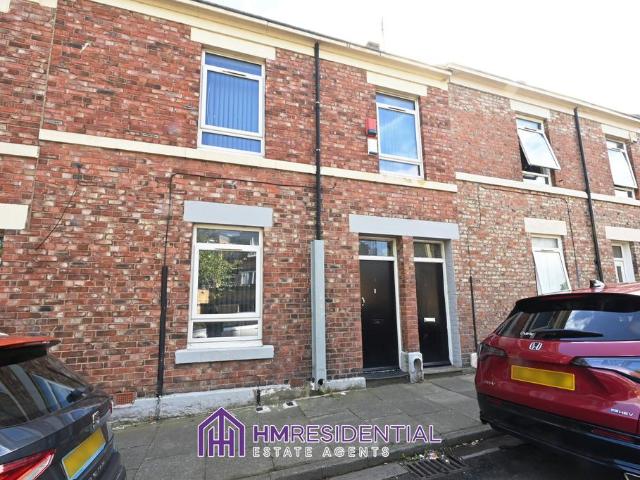 NEWCASTLE UPON TYNE NE4 3 bed flat to rent £1,000 pcm £231 pw