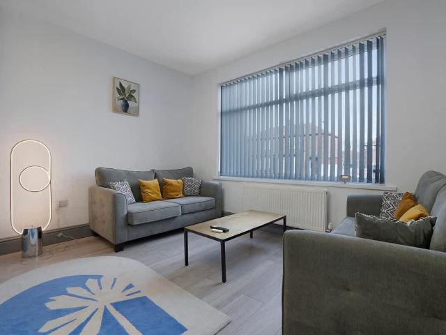 Newcastle Upon Tyne District NE15, 2 bed flat to rent, £2,311 pcm | PrimeLocation