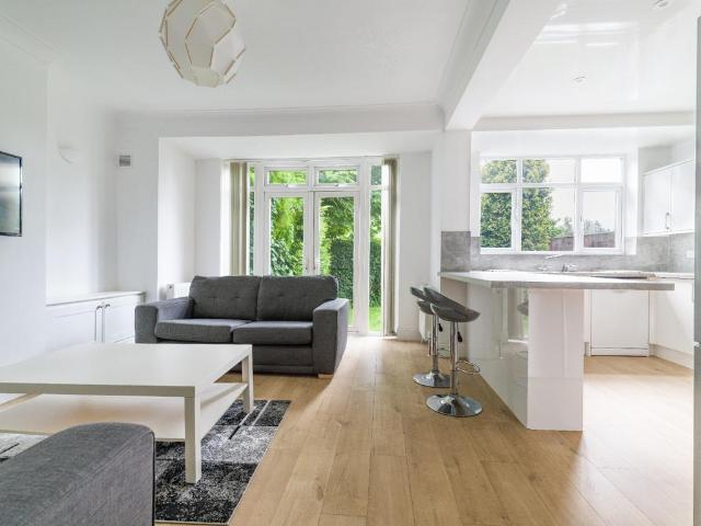 Newcastle Upon Tyne, Tyne and Wear NE2 6 bed semi detached house to rent £3,900 pcm £900 pw