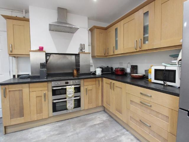 Newcombe Road, Polygon SO15, 4 bed semi detached house to rent, £1,695 pcm | PrimeLocation