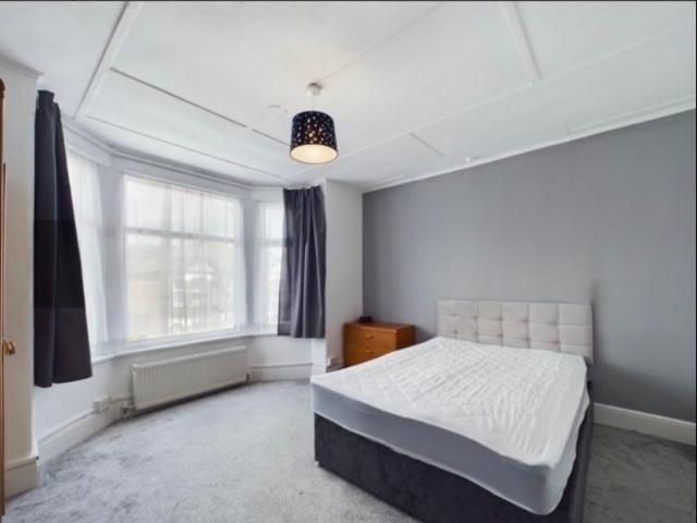 Newcombe Road, Southampton SO15, 4 bed semi detached house to rent, £1,600 pcm | PrimeLocation