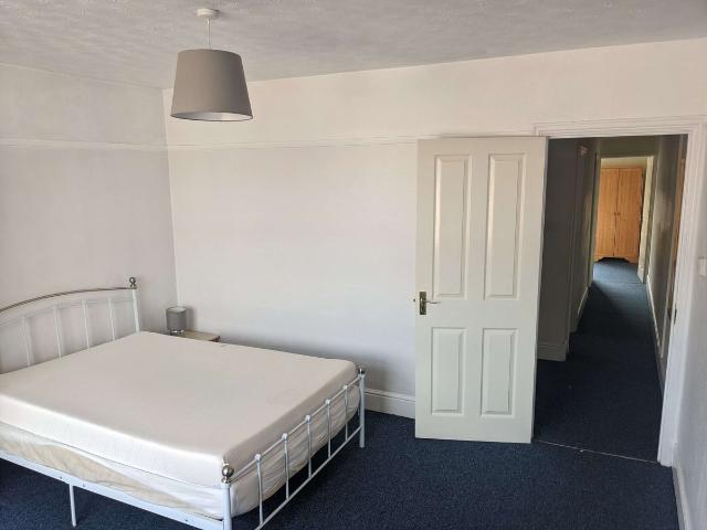 Newcombe Road, Southampton SO15, 4 bed property to rent, £1,800 pcm | PrimeLocation