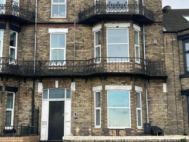 Newcomen Terrace, Redcar TS10 2 bed flat to rent £575 pcm £133 pw