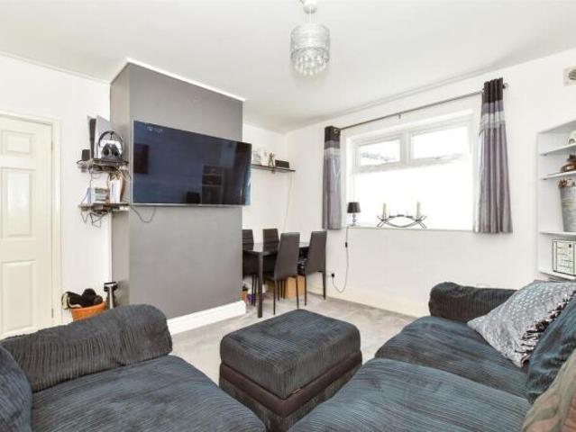 Newcomen Road, PORTSMOUTH 2 bed maisonette to rent £1,200 pcm £277 pw