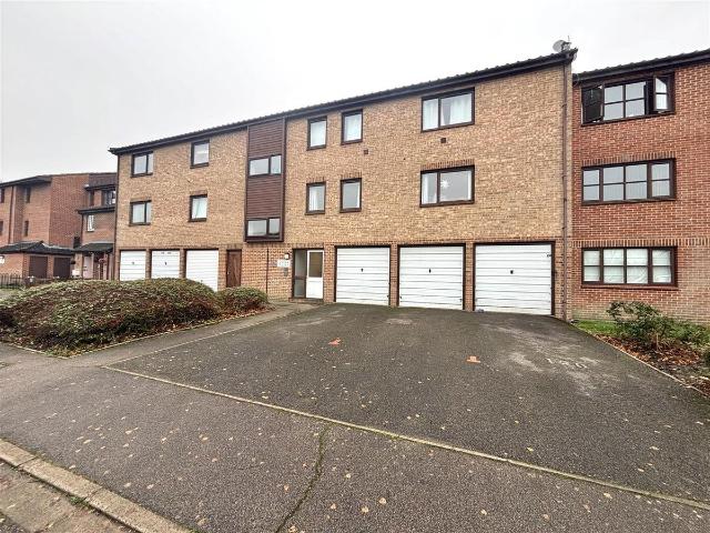 Newcourt, Uxbridge UB8, 1 bed flat to rent, £1,250 pcm | PrimeLocation