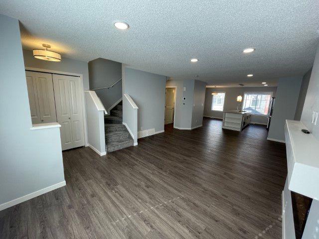 Newer 3 Bed/2.5 Bath Townhome in Southwest Edmonton