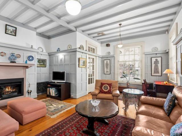Newfane A Grand Arts & Crafts Family home on 607sqm