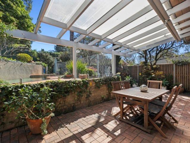 Newfane A Grand Arts & Crafts Family home on 607sqm