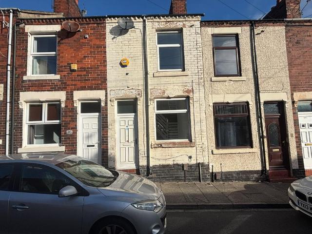 Newfield Street, Stoke on Trent ST6 2 bed terraced house to rent £750 pcm £173 pw