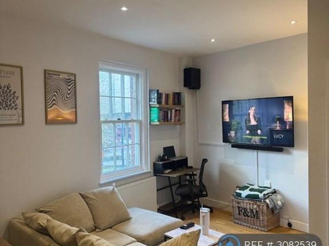 Newfoundland Court, Bristol, BS2 1 bed flat to rent £1,600 pcm £369 pw