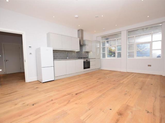 Newfoundland Circus, Bristol BS2, 2 bed flat to rent, £1,575 pcm | PrimeLocation