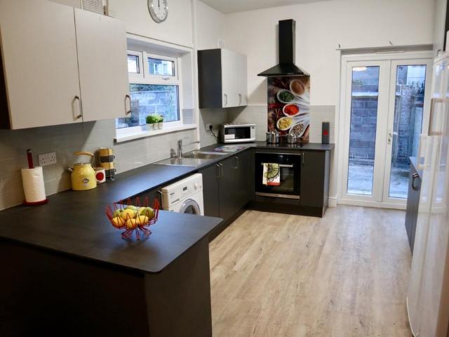 Newfoundland Road, Heath, Cardiff CF14 5 bed house to rent £468 pcm £108 pw